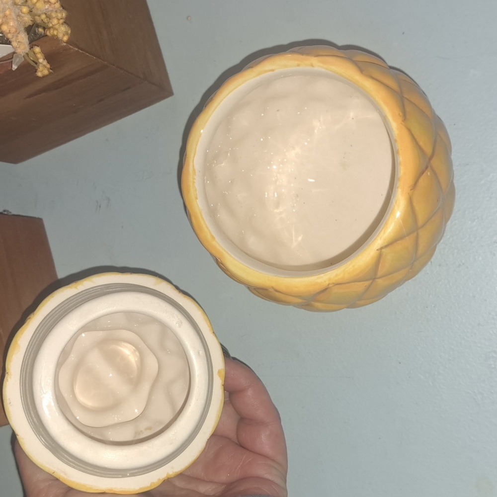 Ceramic Pinapple - Picture 5 of 5